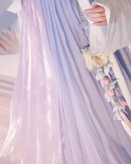 Indulge in the allure of Qiyao Ruqun, Alluring Athena – a captivating blend of tradition and modern allure. Elevate your style with this enchanting ensemble, embodying timeless grace and mythical charm, making a statement that transcends eras.