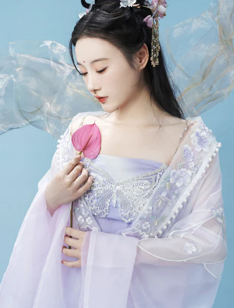 Indulge in serene elegance with the Ellen Qiyao Ruqun from Moon Hanfu&