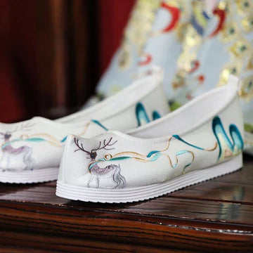 Step into chic style with Moon Hanfu&
