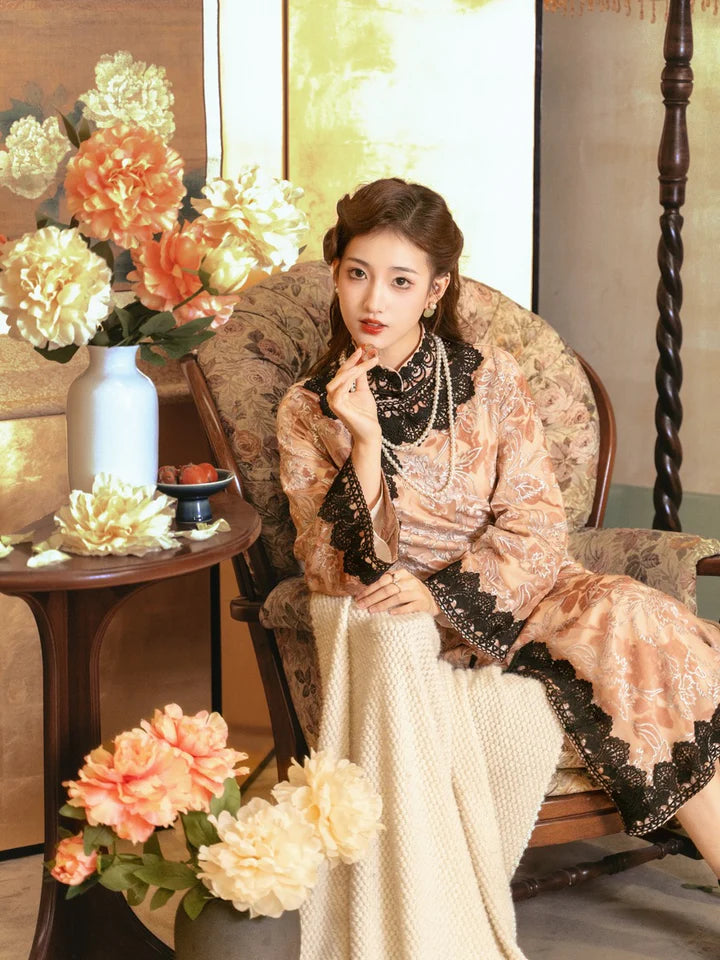 Immerse yourself in timeless elegance with the Qipao, also known as cheongsam—a Chinese dress that embodies tradition, femininity, and style. Originating in the 1920s, its iconic figure-hugging silhouette, high collar, and long sleeves have become emblematic.