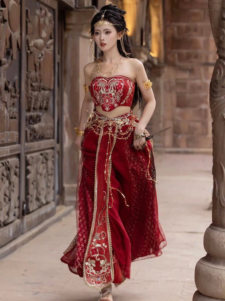 Indulge in the serenade of silk with Rose Garden Dunhuang Hanfu, a poetic fusion of Central Asian, Tibetan, Indian, and Chinese influences exclusively curated by Moon Hanfu. Originating from the northwest Chinese region along the Silk Road, this traditional attire from our Dunhuang Collection weaves a melodic tale of diverse cultural interactions.