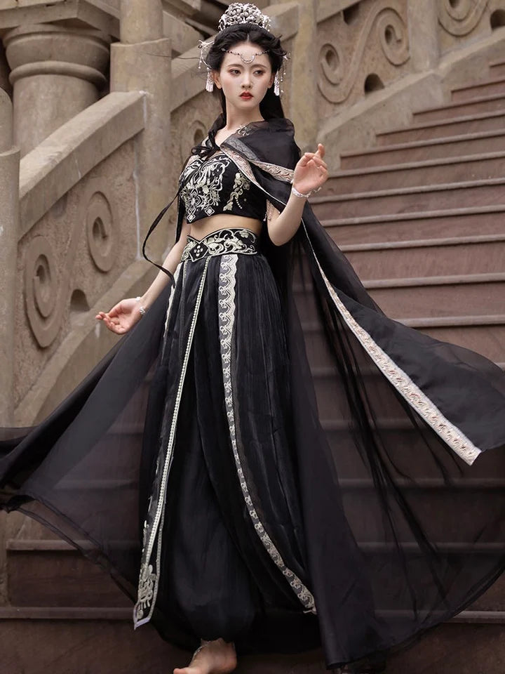 Indulge in the serenade of silk with Rose Garden Dunhuang Hanfu, a poetic fusion of Central Asian, Tibetan, Indian, and Chinese influences exclusively curated by Moon Hanfu. Originating from the northwest Chinese region along the Silk Road, this traditional attire from our Dunhuang Collection weaves a melodic tale of diverse cultural interactions.