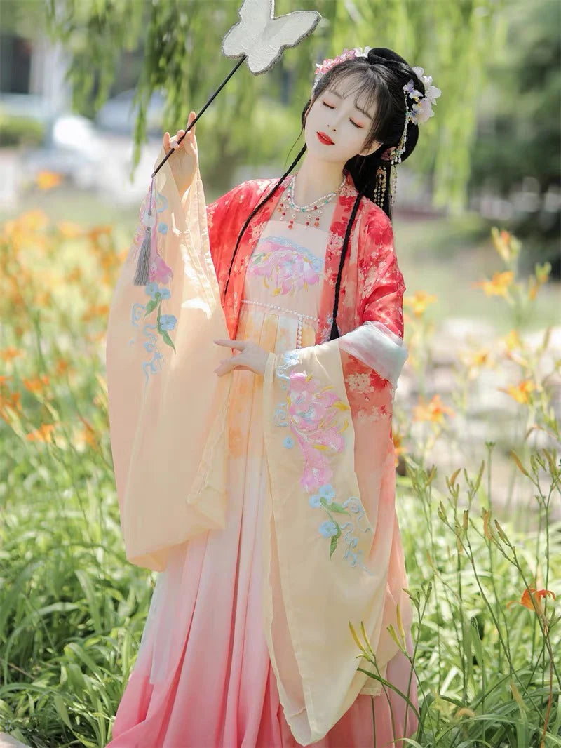 Elevate your elegance with Hezi Qun, Iris – a refined blend of tradition and modern allure. Embrace your style with this exquisite ensemble, embodying the essence of floral grace and timeless beauty. Make a statement that resonates with sophistication and classic allure, inspired by the captivating charm of the iris flower.
