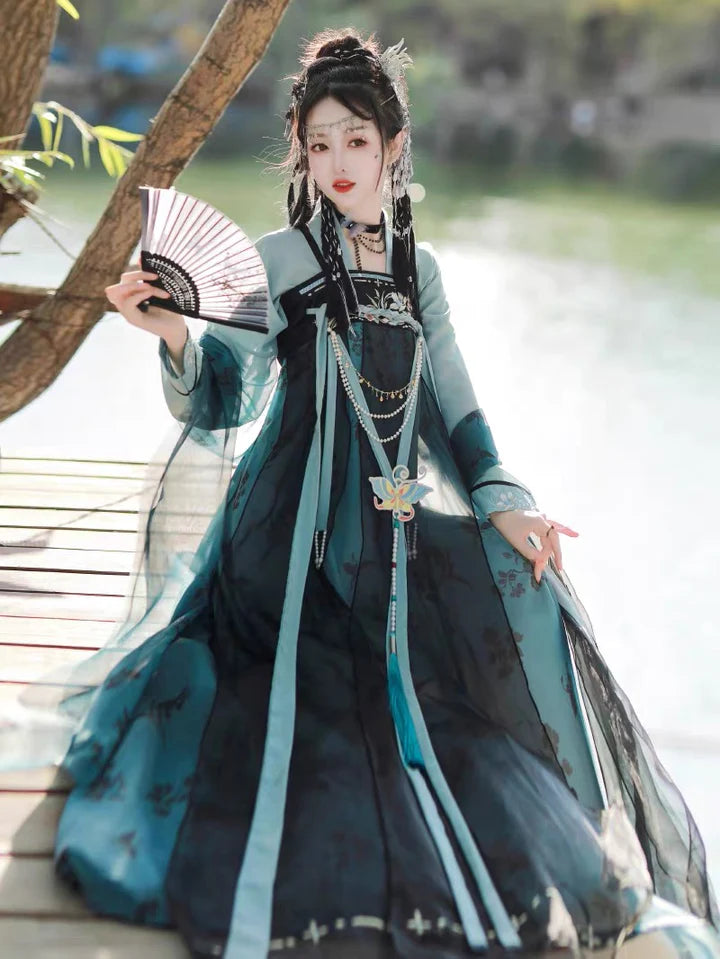 Elevate your style with Alluring Ino Qixiong Ruqun, a harmonious blend of historical charm and contemporary allure. Inspired by the Qixiong period, this ensemble invites you to embrace the timeless beauty of tradition, radiating the alluring grace of Ino with every step.