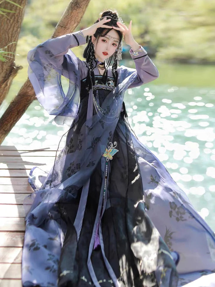 Elevate your style with Alluring Ino Qixiong Ruqun, a harmonious blend of historical charm and contemporary allure. Inspired by the Qixiong period, this ensemble invites you to embrace the timeless beauty of tradition, radiating the alluring grace of Ino with every step.