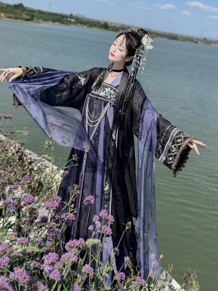 Elevate your style with Alluring Ino Qixiong Ruqun, a harmonious blend of historical charm and contemporary allure. Inspired by the Qixiong period, this ensemble invites you to embrace the timeless beauty of tradition, radiating the alluring grace of Ino with every step.