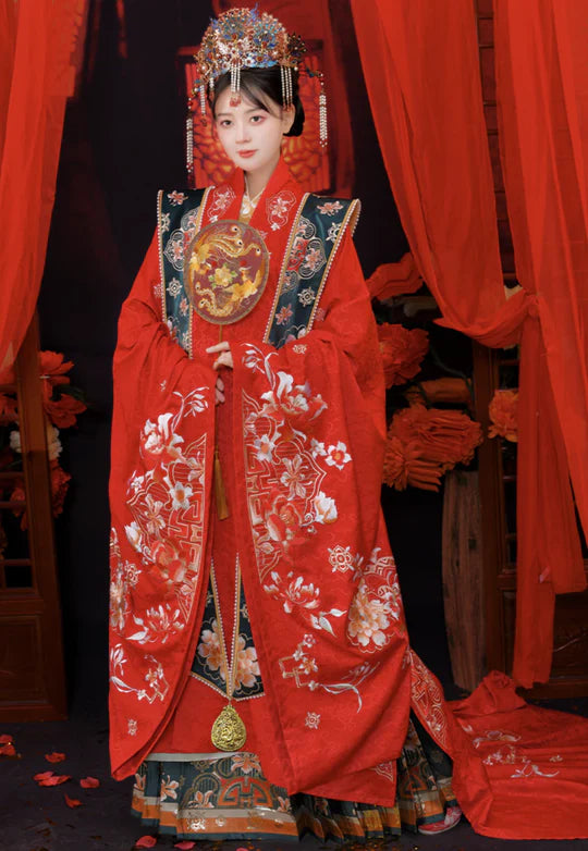 Step into the symphony of love with Harmony Zither Bridal, Ming. This exquisite gown pays homage to the Ming Dynasty&