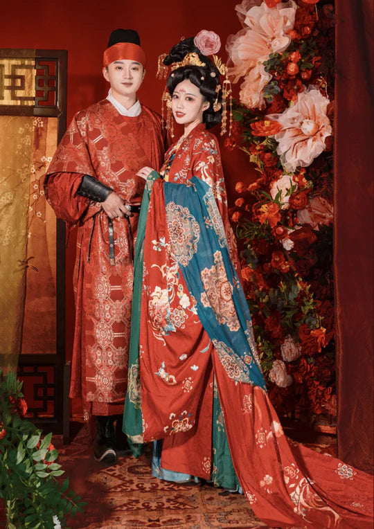 Step into the grandeur of ancient China with Moon Hanfu&