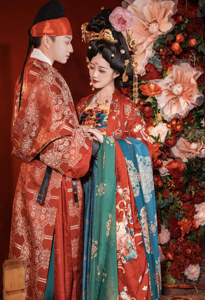 Tang Dynasty Wedding Gown With Train