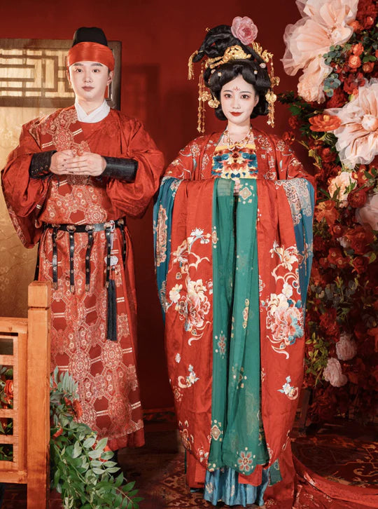 Elevate your bridal look with Moon Hanfu&