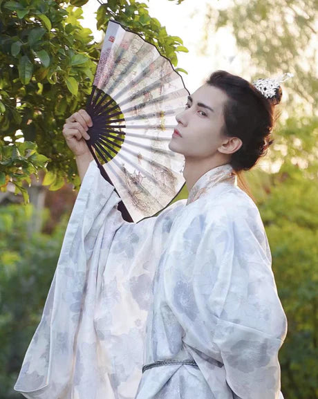 Awaken your style with Dawn Yuan Ling Pao from Moon Hanfu&