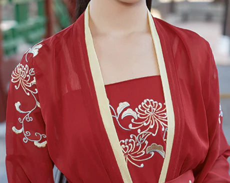 Experience enchantment with Qiyao Ruqun, Charming Elena – an exquisite fusion of tradition and allure. Elevate your style with this captivating ensemble, embodying grace and timeless beauty inspired by the charm of Elena. Make a statement that transcends eras with this uniquely charming attire.