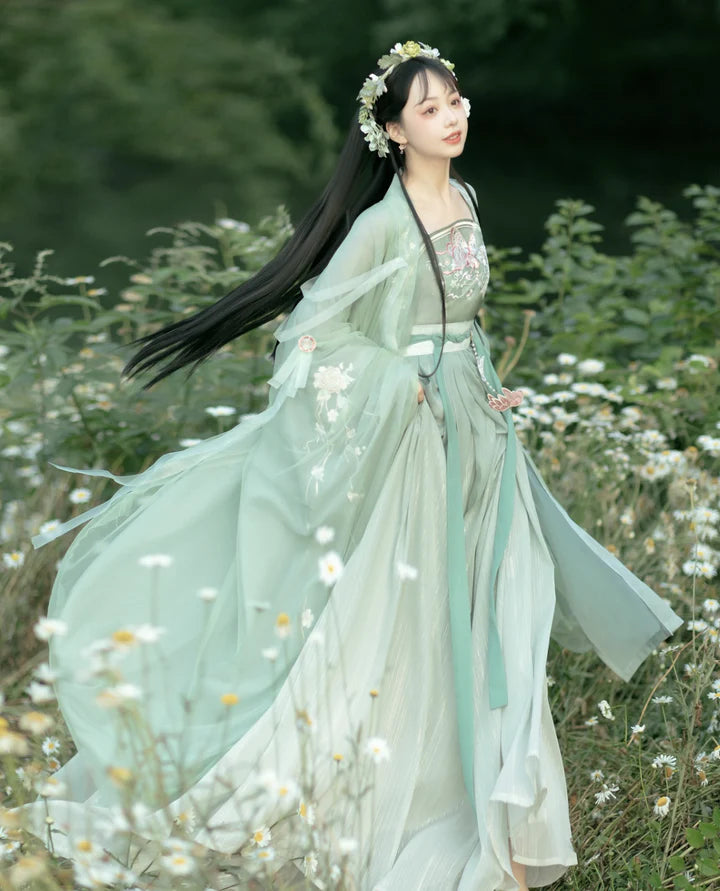 Embrace the allure of the Qiyao Ruqun with Dreamy Dominique, a captivating ensemble that fuses tradition with modern elegance. Revel in the timeless beauty of this attire, embodying a dreamy and sophisticated style inspired by the past.