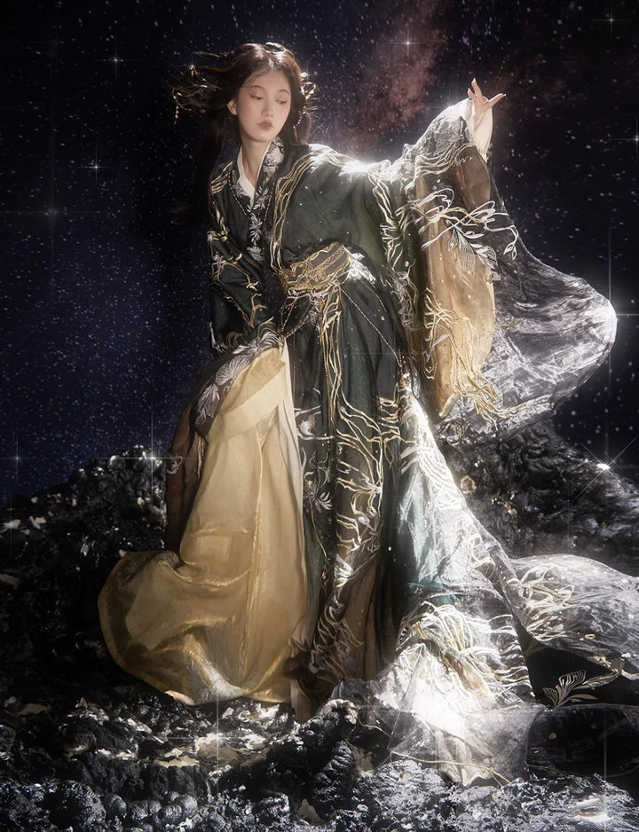 Illuminate your style with Starry Night—an enchanting ensemble from Moon Hanfu&