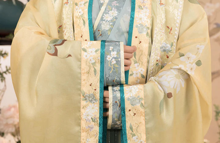 Discover the elegance of the Qiyao Ruqun with Brilliant Solace, a captivating ensemble that seamlessly blends tradition and contemporary allure. Immerse yourself in the radiant charm of this attire, reflecting a brilliant and tranquil style that evokes a sense of solace.