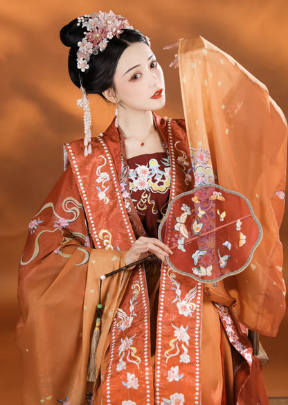 Pearlescent Qiyao Ruqun Ensemble - Song Dynasty Style. A blend of historical opulence and modern elegance, perfect for themed events or adding a touch of sophistication to your wardrobe