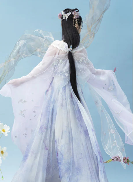 Indulge in serene elegance with the Ellen Qiyao Ruqun from Moon Hanfu&