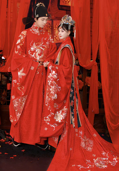 Step into the symphony of love with Harmony Zither Bridal, Ming. This exquisite gown pays homage to the Ming Dynasty&