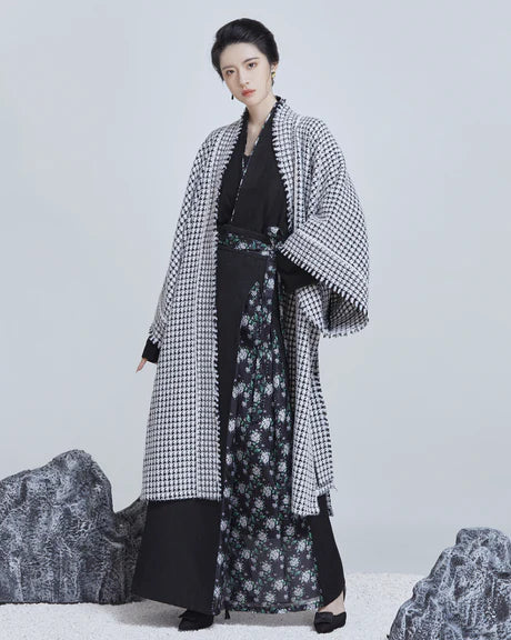 Grace Modern Hanfu Ensemble - Timeless Elegance Revived. Embark on a journey of elegance with Paige, a modern interpretation of traditional beauty. Our Modern Hanfu collection invites you to embrace the allure of the past with a contemporary touch, creating a harmonious blend of sophistication and tradition.