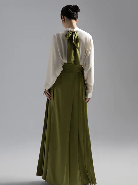 Divine Deborah Modern Hanfu Ensemble - Timeless Elegance Revived. Embrace divine beauty with Deborah, a modern interpretation of enduring grace. Our Modern Hanfu collection invites you to experience the charm of the past with a contemporary touch, creating a harmonious blend of sophistication and tradition