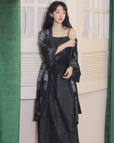 Mystic Molly Modern Hanfu Ensemble - Timeless Elegance Revived. Embark on a journey of mystique with Molly, a harmonious blend of modern style and ancient allure. Illuminate your wardrobe with the captivating essence of our Modern Hanfu collection, merging the past with the present in a celebration of timeless beauty.