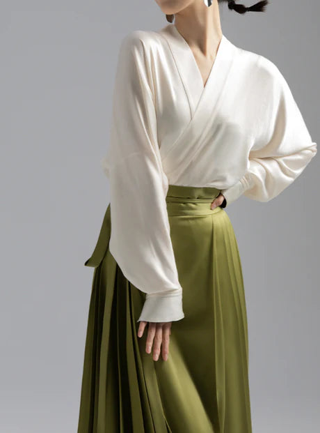 Divine Deborah Modern Hanfu Ensemble - Timeless Elegance Revived. Embrace divine beauty with Deborah, a modern interpretation of enduring grace. Our Modern Hanfu collection invites you to experience the charm of the past with a contemporary touch, creating a harmonious blend of sophistication and tradition