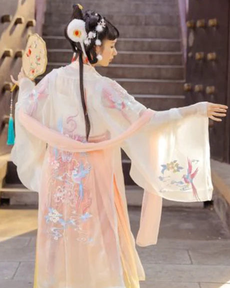 Elevate your style with the timeless allure of our Qixiong Ruqun ensemble, Ravishing Raya. Immerse yourself in the fusion of tradition and contemporary elegance, as you step into a world of ravishing beauty and cultural sophistication.