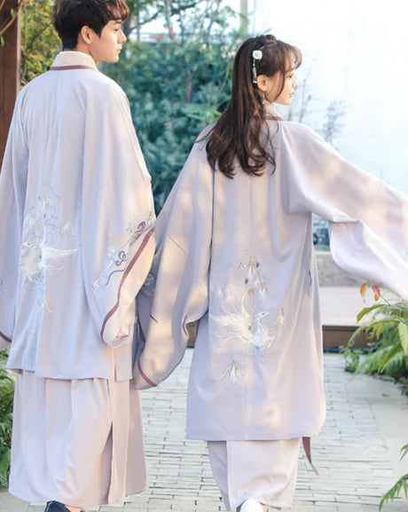 Step into the carefree elegance of Breezy Summer Jiaoling Ruqun, a refreshing addition to Moon Hanfu&