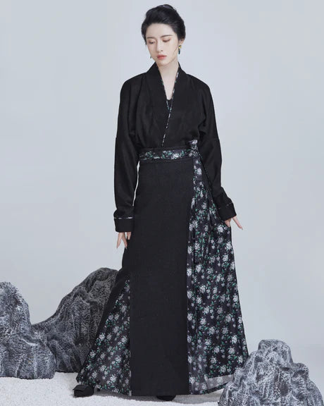 Grace Modern Hanfu Ensemble - Timeless Elegance Revived. Embark on a journey of elegance with Paige, a modern interpretation of traditional beauty. Our Modern Hanfu collection invites you to embrace the allure of the past with a contemporary touch, creating a harmonious blend of sophistication and tradition.