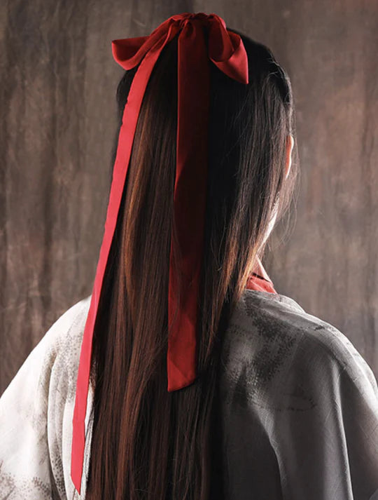 Immerse yourself in enchanting beauty with the Enchanting Paradise Hanfu Hair Tie from Moon Hanfu&