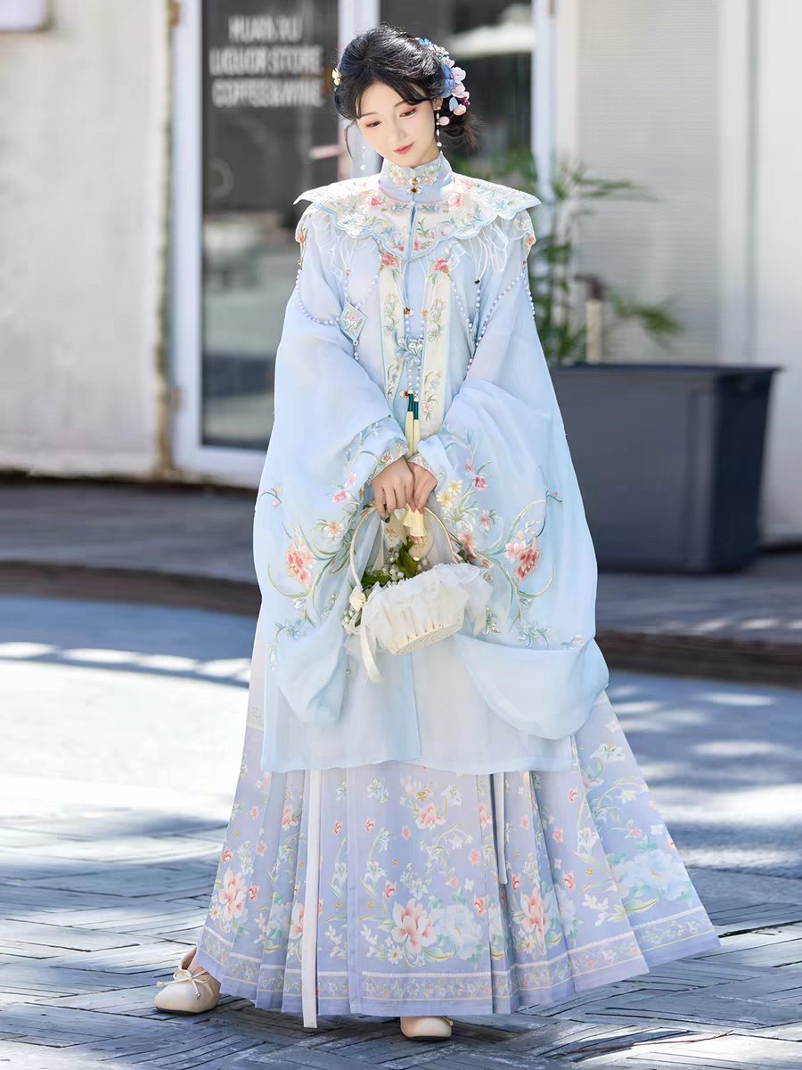 Blooming Spring Embroidered Hanfu Set