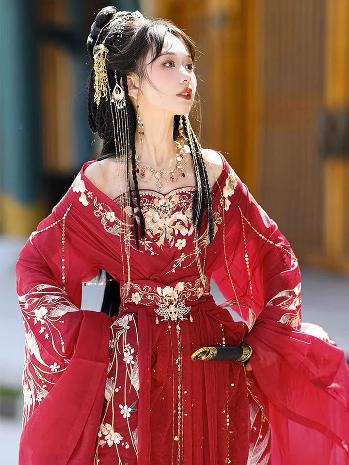 Experience the essence of heavenly beauty with the Qiyao Ruqun from Moon Hanfu&