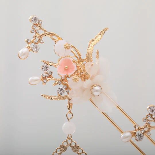 Elevate your elegance with the Dazzling Diamond Hanfu Hair Accessories from Moon Hanfu&