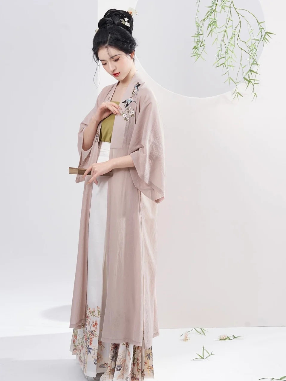 Experience the epitome of style with Classic Elegance Modern Hanfu—a seamless blend of tradition and contemporary allure. Elevate your wardrobe with this captivating ensemble, embodying the timeless beauty of ancient Chinese fashion. Classic Elegance invites you to rediscover grace and cultural richness, seamlessly blending tradition with modern sophistication.