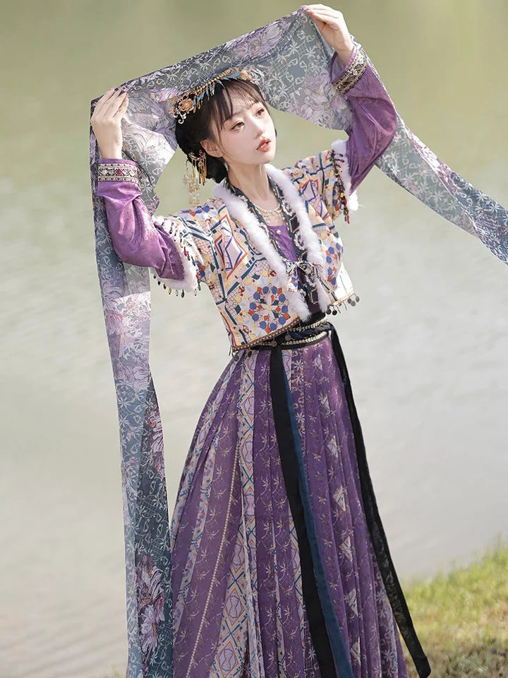 Elevate your wardrobe with Moon Hanfu&