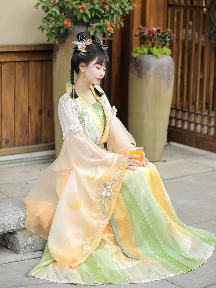 Step into the warmth of style with the Summerline Qiyao Ruqun from Moon Hanfu&