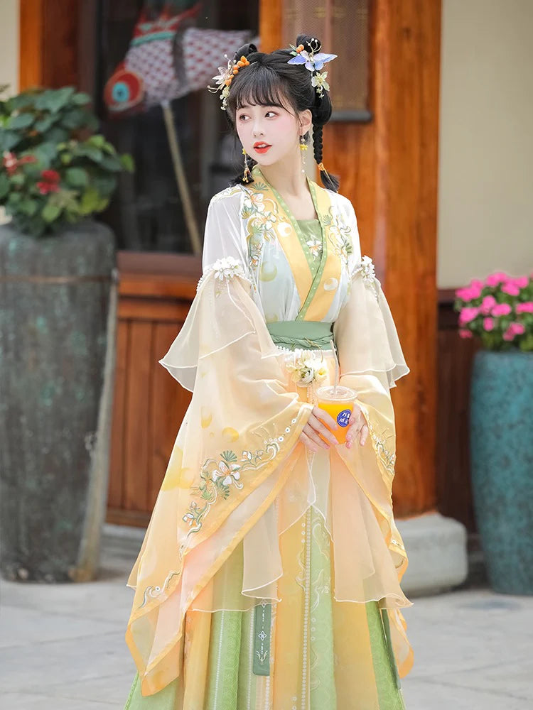 Step into the warmth of style with the Summerline Qiyao Ruqun from Moon Hanfu&