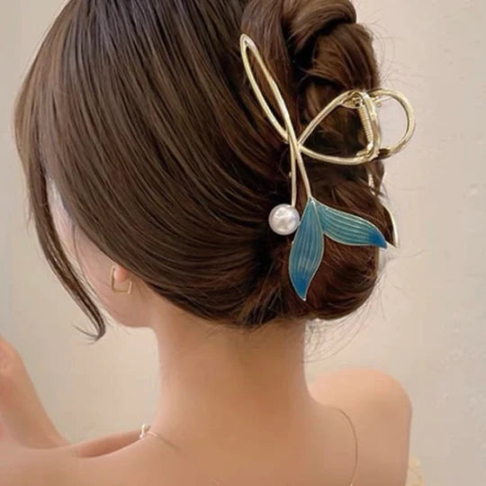 Ashley Hanfu Hair Claw - Elevate your hairstyle with the stylish and versatile Ashley Hanfu Hair Claw, inspired by traditional Chinese aesthetics and designed to add a touch of elegance to your look.