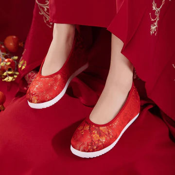 Step into radiance with Moon Hanfu&