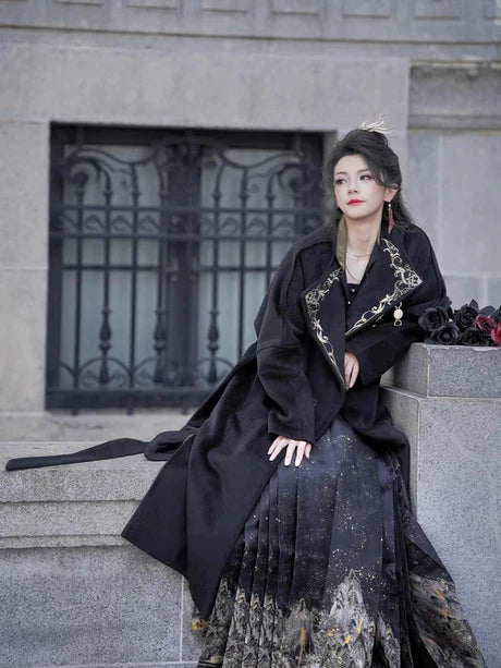 Embrace the strength of style with Leon Yuan Ling Pao from Moon Hanfu&