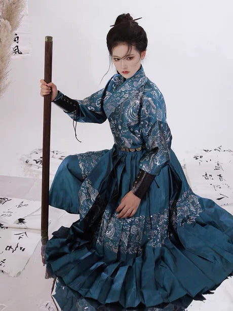 Radiate with brilliance in Shine Ming Style, a modern interpretation of traditional Ming aesthetics from Moon Hanfu&