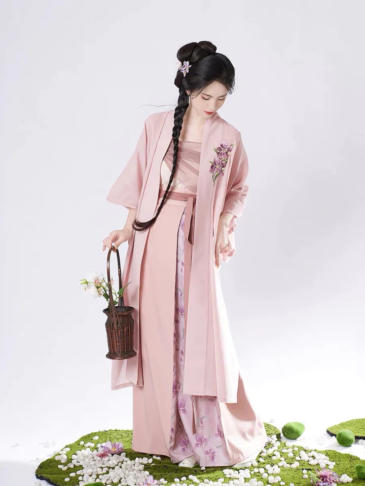 Patrice Modern Hanfu Ensemble - Timeless Elegance Revived. Illuminate your style with Patrice, a radiant fusion of modern sophistication and ancient charm. Immerse yourself in the revived elegance of our Modern Hanfu collection, capturing the essence of tradition with a contemporary touch.