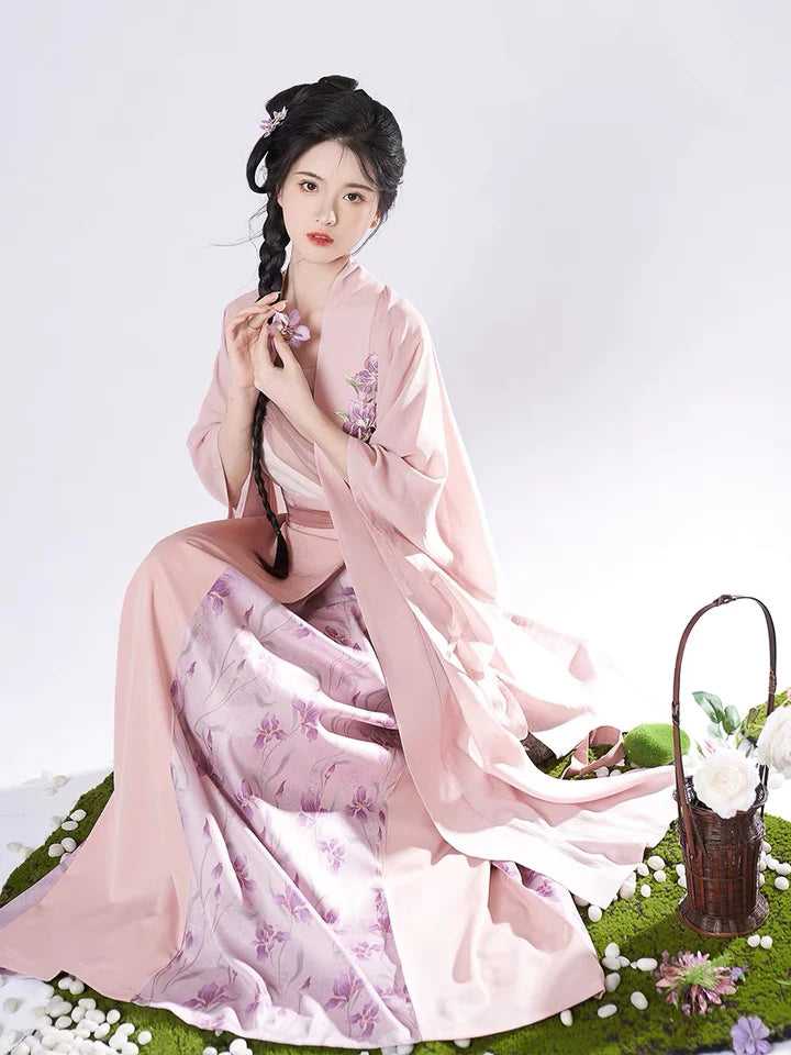 Patrice Modern Hanfu Ensemble - Timeless Elegance Revived. Illuminate your style with Patrice, a radiant fusion of modern sophistication and ancient charm. Immerse yourself in the revived elegance of our Modern Hanfu collection, capturing the essence of tradition with a contemporary touch.