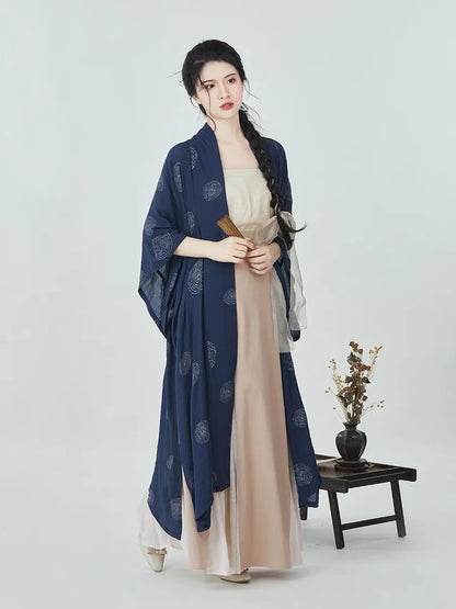 Regal Reba Modern Hanfu Ensemble - Timeless Elegance Revived. Embrace royalty with Reba, a modern interpretation of enduring beauty. Our Modern Hanfu collection invites you to experience the charm of the past with a contemporary touch, creating a harmonious blend of sophistication and tradition.