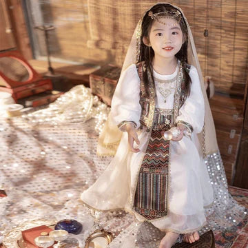 Step into spicy elegance with Spicy Pepper Kids Hanfu – a collection that transcends clothing to foster cultural connection, imaginative play, and creative expression for your little ones.