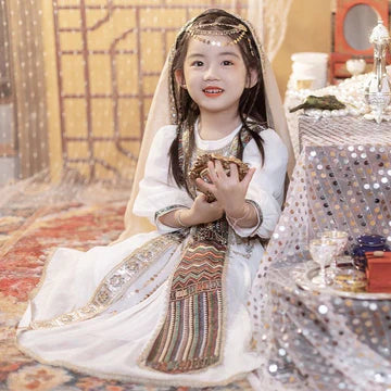 Step into spicy elegance with Spicy Pepper Kids Hanfu – a collection that transcends clothing to foster cultural connection, imaginative play, and creative expression for your little ones.