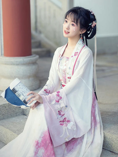 Embark on an enchanting journey with the Benita Qiyao Ruqun from Moon Hanfu&