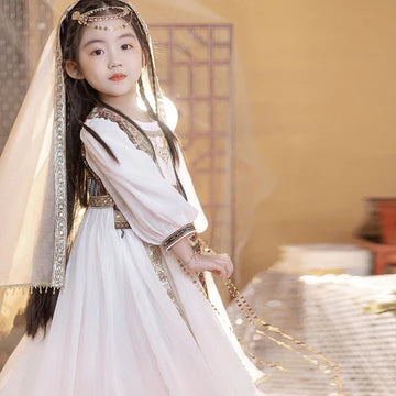 Step into spicy elegance with Spicy Pepper Kids Hanfu – a collection that transcends clothing to foster cultural connection, imaginative play, and creative expression for your little ones.