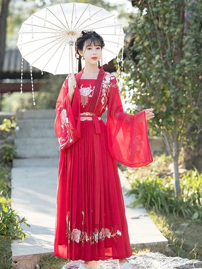 Indulge in romance with the Valentine Qiyao Ruqun from Moon Hanfu&