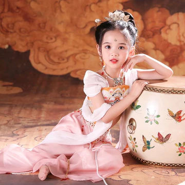 Step into enchanting elegance with Enchanting Juliet Kids Hanfu – a collection that transcends clothing to foster cultural connection, imaginative play, and creative expression for your little ones.